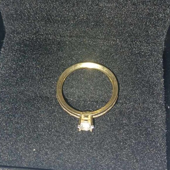 Jewelry 18k Real Gold Ring With Zirconia Stones Size 5 Poshmark